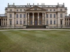 Ex maestro arrestato con l’accusa di crimini sessuali storici in una scuola da 53.000 sterline all’anno frequentata da Richard Branson e Henry Cavill