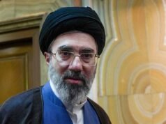 Il nuovo leader supremo iraniano “gravemente ferito” è in attesa di una protesi alla gamba e di un intervento chirurgico al viso e ha represso i visitatori per paura di un nuovo tentativo di omicidio, sostiene il rapporto