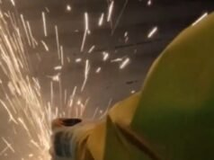 Sei persone sono state accusate dopo che manifestanti filo-palestinesi hanno fatto irruzione in una fabbrica di droni di proprietà israeliana nel Leicestershire: la polizia antiterrorismo conduce un’indagine