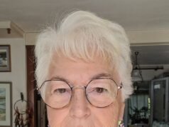 La vedova francese, 85 anni, strappata dal letto e gettata sotto la custodia dell’ICE rompe il silenzio dopo essere stata deportata e dice che pensava che sarebbe morta in custodia