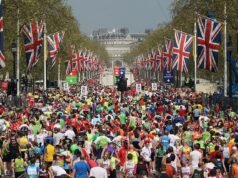 Maratona di Londra 2026: Pronti, partenza, via! 59.000 corridori prendono parte alla corsa di 26,2 miglia con temperature che raggiungono i 20°C