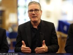 Il delirante Starmer promette di diventare Primo Ministro negli anni ’30 mentre si lamenta che i parlamentari laburisti “fedeli” non parlano apertamente, ma Rayner “si prepara a scioperare” con il disastro elettorale incombente