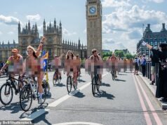 L’organizzazione benefica contro gli abusi sui minori accusa il sindaco Sadiq Khan di non aver protetto i bambini permettendo che ogni anno si svolga un giro in bicicletta nuda a Londra