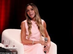 Victoria Beckham rivela l’abito del suo guardaroba a cui è vietato indossare la figlia Harper, 14 anni, mentre parla della sua “ossessione” per la moda