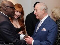 Il Re e la Regina danno il benvenuto a star tra cui Nina Dobrev, Karlie Koss, Katherine Jenkins e Anna Wintour al gala di beneficenza a New York