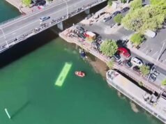 L’autista di un autobus in formazione precipita nella Senna, in Francia