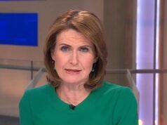 Momento esilarante Il conduttore di Sky News ha il singhiozzo durante il segmento pomeridiano