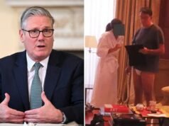 Il primo ministro britannico Keir Starmer è sotto pressione perché si dimetta a causa dello scandalo sulla sicurezza dell’ambasciatore americano