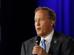 Ken Paxton combatte per i texani, Cornyn combatte per Amnistia