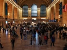 Un uomo armato di machete è stato ucciso dalla polizia nella stazione Grand Central di New York