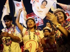 Il Perù tiene le elezioni presidenziali in un decennio di tumulti politici