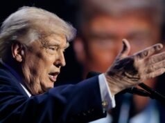 Trump afferma che gli Stati Uniti hanno sequestrato una nave iraniana che cercava di oltrepassare il blocco vicino a Hormuz