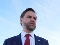 Aggiornamenti in tempo reale sulla guerra USA-Iran: il presidente iraniano vuole il cessate il fuoco in Libano prima che inizino i colloqui di pace; Vance avverte l’Iran di non “giocare” agli Stati Uniti; Trump si scaglia contro lo Stretto di Hormuz