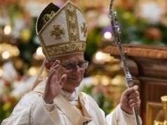 Nella veglia pasquale, Papa Leone esorta il mondo a non diventare insensibile alla guerra