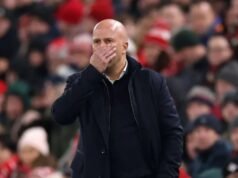 Il Liverpool crede ancora nell’Arne Slot, nonostante sia stato messo a tacere dal PSG ed eliminato in FA Cup