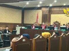 L’osservatore valuta le tracce digitali degli imputati nel caso del Chromebook come prova della rea degli uomini