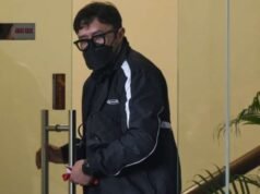 La KPK perquisisce la casa di Ono Surono a Indramayu, documenti elettronici e prove confiscati