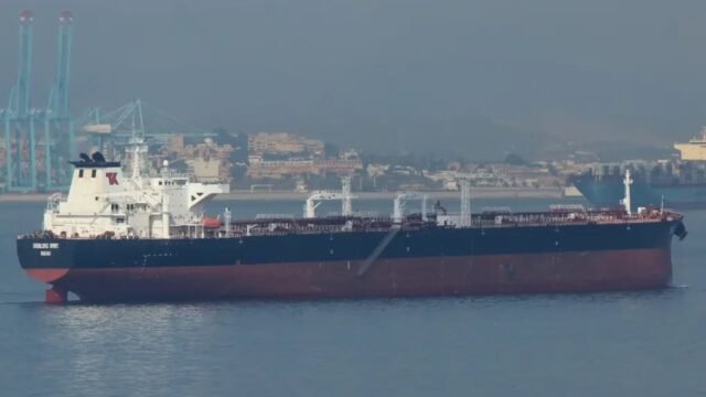 69afdb6483e38-kapal-tanker-yunani-berhasil-melewati-selat-hormuz_gemini_1265_711.jpg