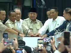 Il presidente Prabowo inaugura la fabbrica di veicoli elettrici VKTR a Magelang