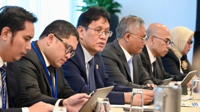 69df787ed6a2f-menteri-keuangan-purbaya-yudhi-sadewa_gemini_1265_711.jpg