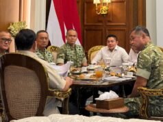 Il capo di stato maggiore dell’esercito incontra Prabowo, riferisce sulla costruzione di 300 ponti e sulla ristrutturazione delle scuole