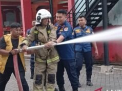 L’esattore di Pinjol che ha fatto uno “scherzo” con un finto incendio si scusa e gli ha detto di provare a spruzzare acqua ad alta pressione