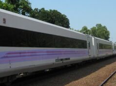 Tracce della storia del treno Argo Bromo Anggrek che si schiantò contro il KRL a East Bekasi