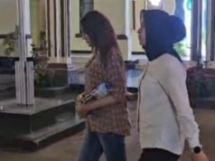 Il metodo dell’ex principessa indonesiana di aprire una clinica di bellezza illegale e diventare un falso medico e un paziente con disabilità permanente
