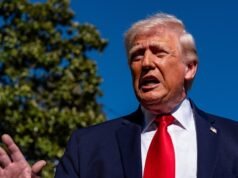 Trump afferma che gli Stati Uniti bloccheranno lo Stretto di Hormuz dopo il fallimento dei colloqui con l’Iran