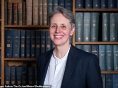 Colpo alla libertà di parola mentre il tribunale annulla la multa di £ 585.000 per l’Università del Sussex per la fila di Kathleen Stock