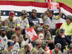 La costosa ossessione di Trump per il carbone sta uccidendo l’ambiente