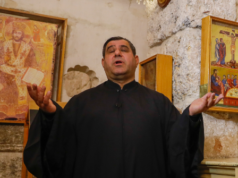 I cristiani nella Siria guidata dai jihadisti cancellano gli eventi della Settimana Santa dopo gli attacchi musulmani