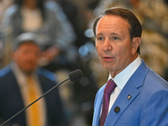 Il governatore della Louisiana Jeff Landry ridisegna i distretti congressuali dopo la sentenza della Corte Suprema