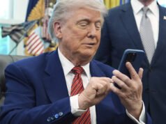 Riaggancia: che fine hanno fatto i telefoni Trump?