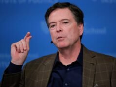 L’ex capo dell’FBI Comey appare in tribunale per la presunta minaccia di Trump