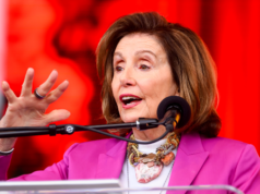 Nancy Pelosi nega che i democratici abbiano chiuso un occhio sul comportamento di Eric Swalwell: “Nessuna idea”