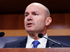 Il disegno di legge anti-DEI del senatore Mike Lee bloccherebbe l’assegnazione di contratti federali sulla base della razza o del sesso