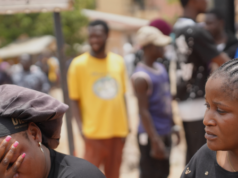 “Mob inferociti” attaccano la comunità cristiana dopo il massacro della Domenica delle Palme