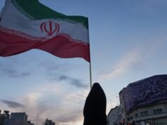 I democratici attaccano Trump per la minaccia di “crimini di guerra” dell’Iran; I repubblicani sono favorevoli