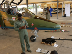 L’aeronautica nigeriana fa ‘incendio’ in un mercato affollato, oltre 100 morti