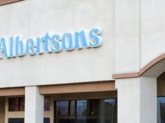 Il presunto taccheggiatore fa causa per $ 10.000 dopo una rissa con il commesso di una drogheria