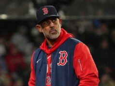 Allenatori dei Red Sox licenziati e scortati dal Team Hotel in modo umiliante