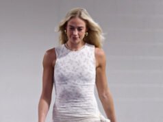 La star della WNBA Sophie Cunningham fa il suo straordinario debutto in costume da bagno SI