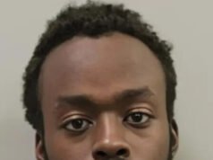 Uomo armato con 100 colpi di munizioni affrontato nella chiesa del Texas