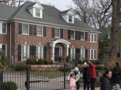 Ritrovato il corpo dell’ex proprietario di una casa che “mamma da solo” dopo essere stato accusato di pornografia infantile