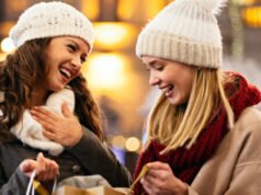 Le vendite al dettaglio superano le aspettative a febbraio mentre i consumatori si riprendono