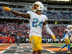 L’ex giocatore scelto al 2° round non si ritira, firma con i Colts dopo 3 anni lontano dalla NFL