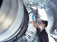 L’attività manifatturiera statunitense accelera al ritmo più rapido dal 2022