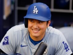 Shohei Ohtani diventa virale per quello che ha fatto per un fan sotto la pioggia