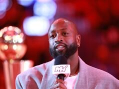 Dwyane Wade invia un messaggio forte a Devin Booker che critica gli arbitri NBA